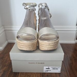 Marc Fisher Metallic Espadrille Wedges With studded Straps. Size 9.5